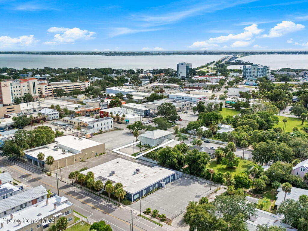 2012 Vernon Place, Melbourne, FL 32901