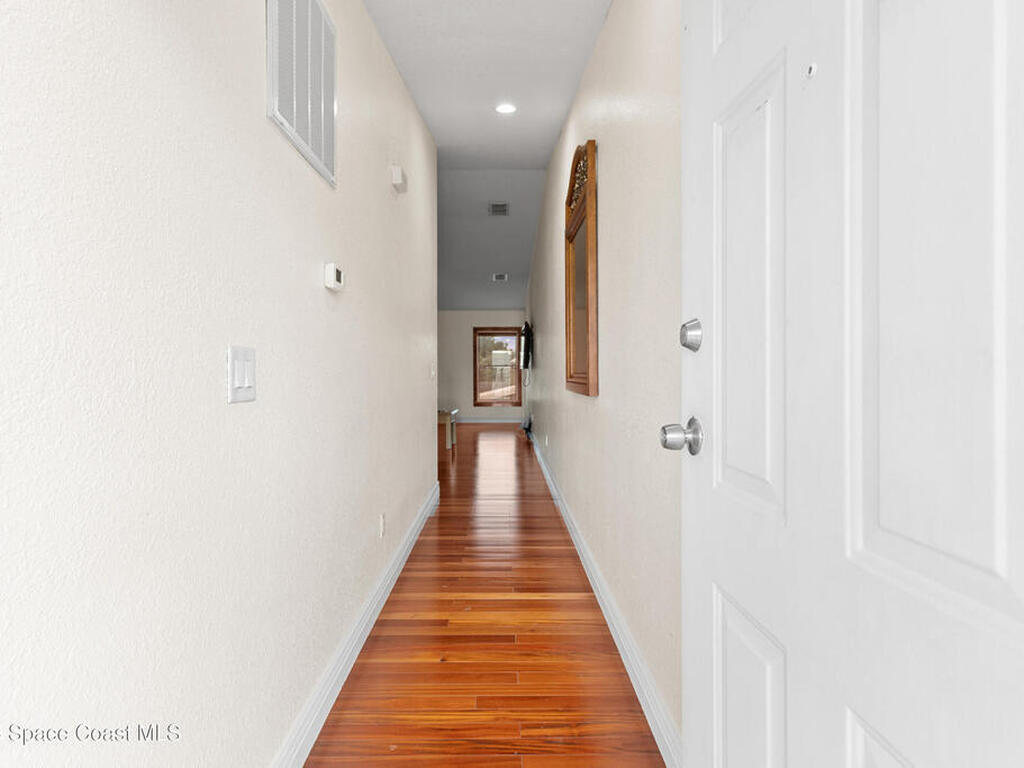 2012 Vernon Place, Melbourne, FL 32901