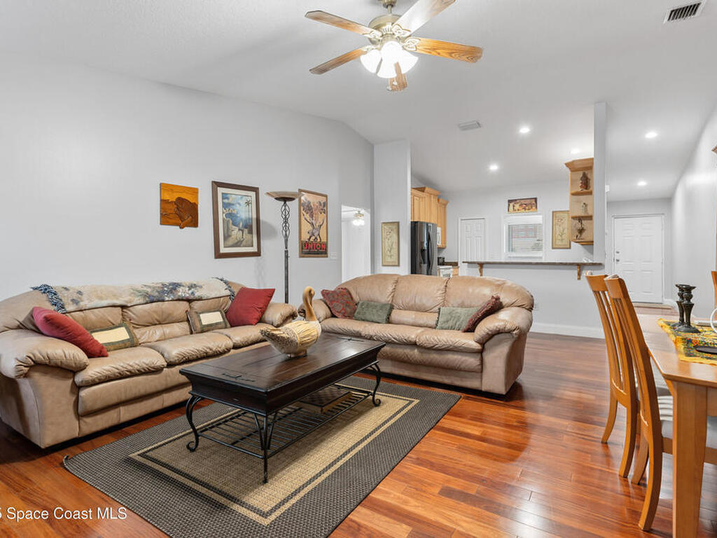 2012 Vernon Place, Melbourne, FL 32901