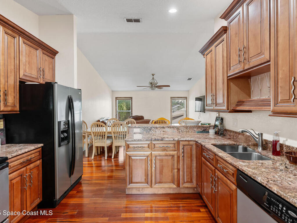 2012 Vernon Place, Melbourne, FL 32901