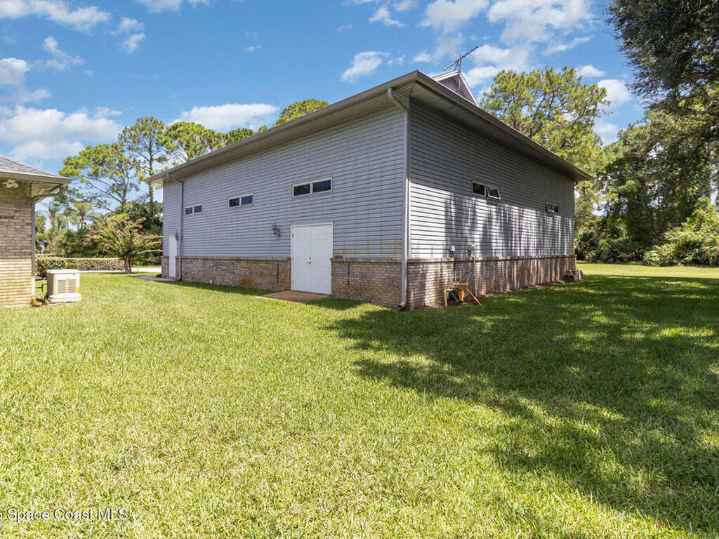 207 Brightwater Drive, Palm Bay, FL 32909