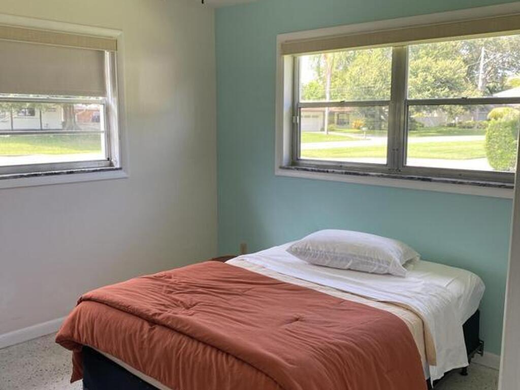 403 21st Place, Vero Beach, FL 32962