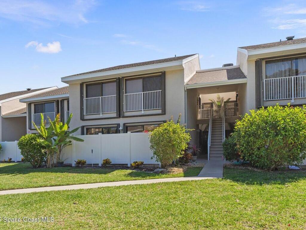 3212 S Lakeview Circle, Fort Pierce, FL 34949