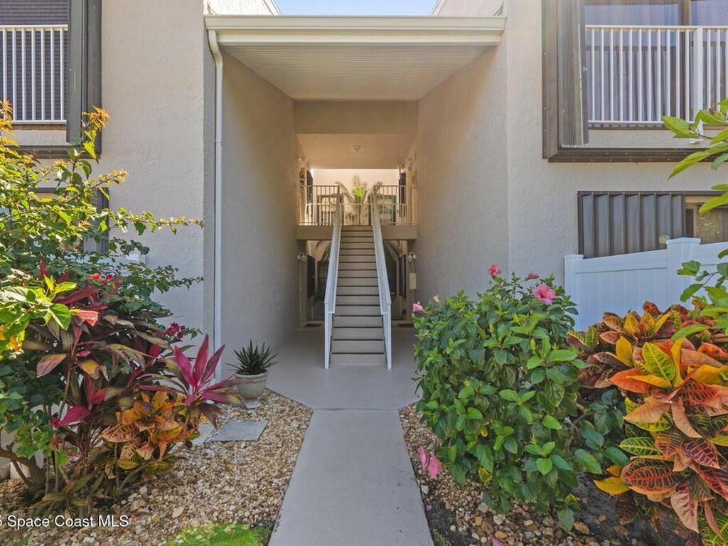 3212 S Lakeview Circle, Fort Pierce, FL 34949