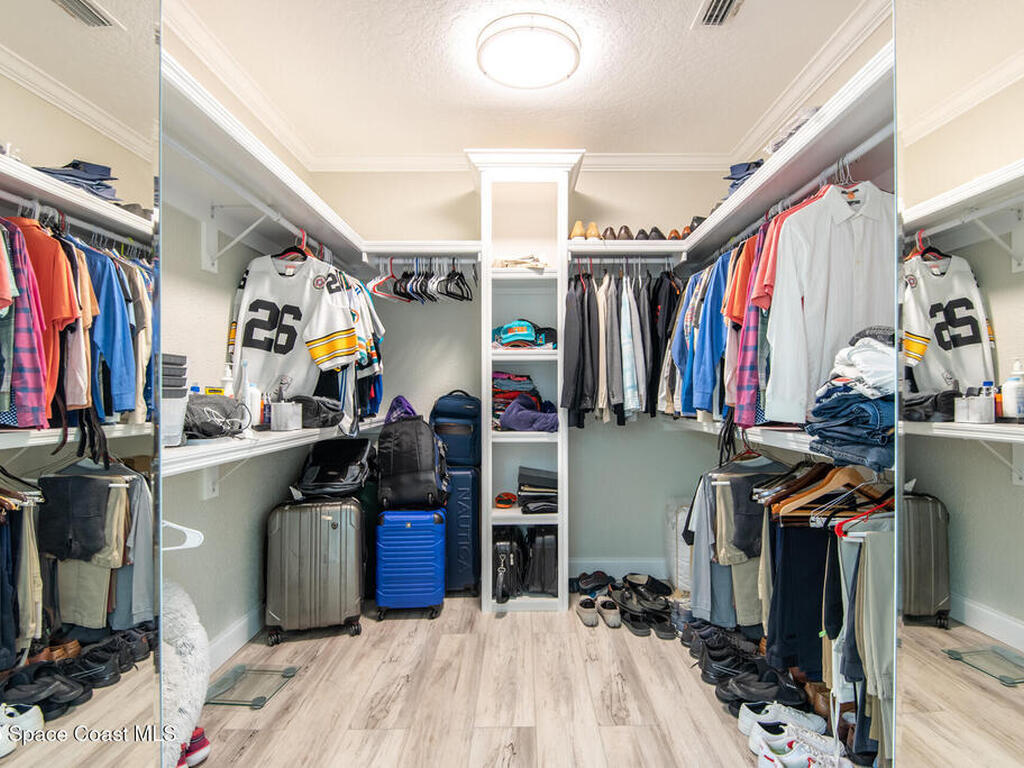 138 Windward Way, Indian Harbour Beach, FL 32937