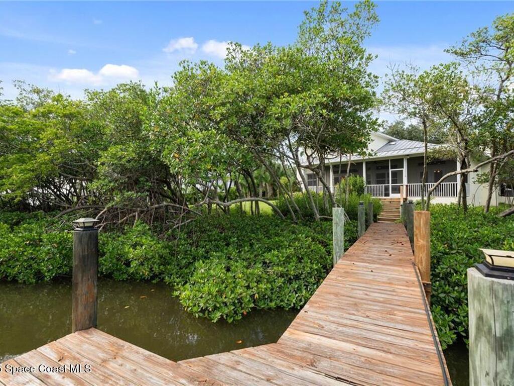 395 Live Oak Drive, Vero Beach, FL 32963