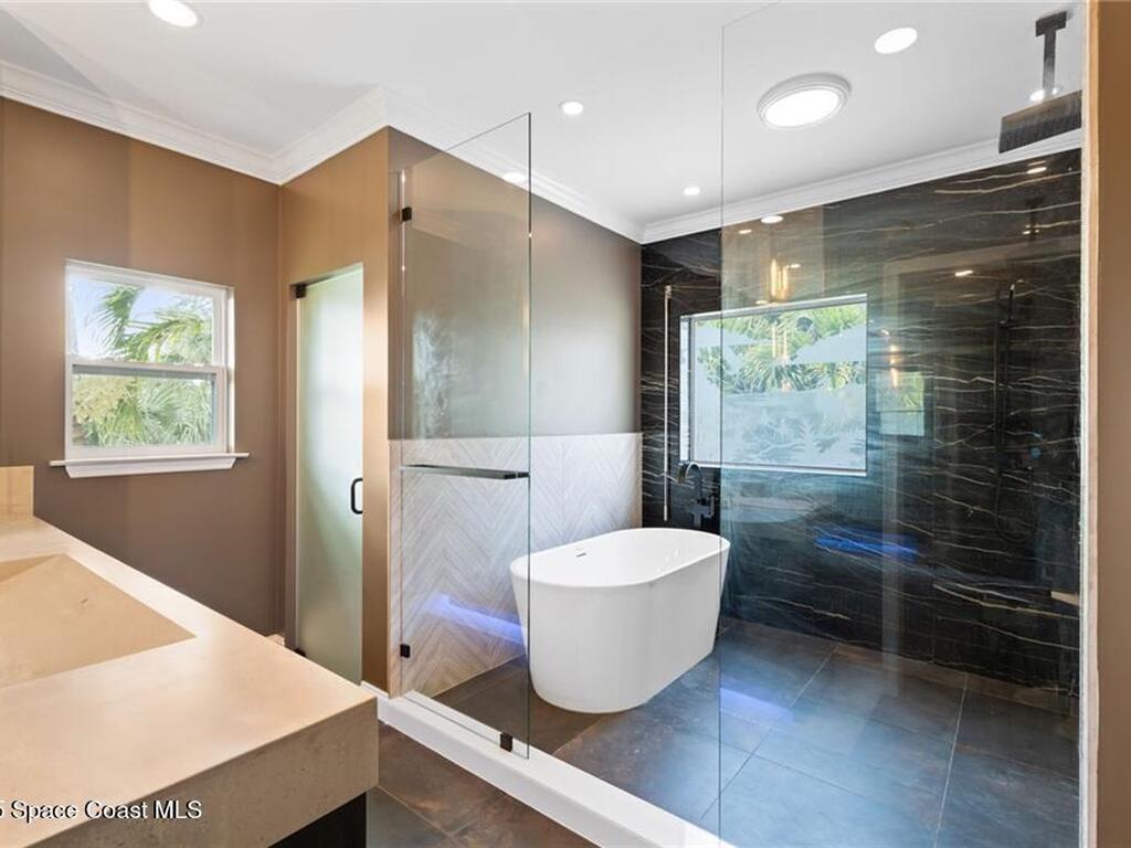 395 Live Oak Drive, Vero Beach, FL 32963