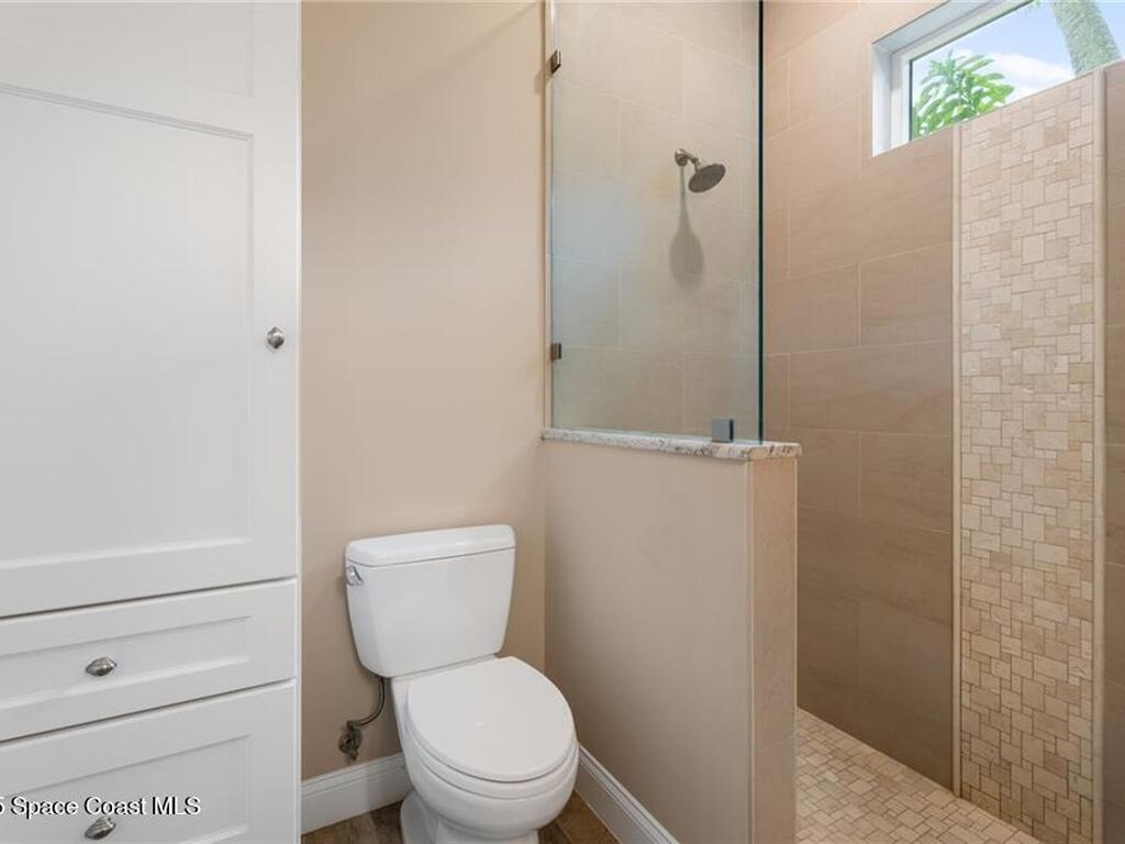 395 Live Oak Drive, Vero Beach, FL 32963