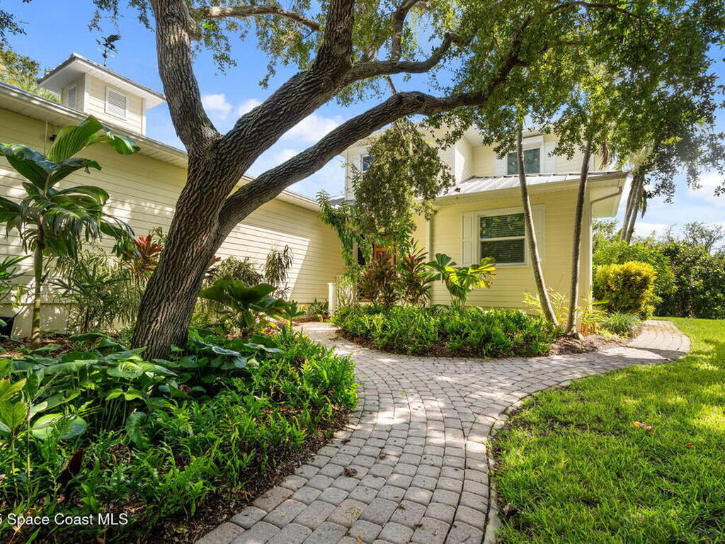 395 Live Oak Drive, Vero Beach, FL 32963