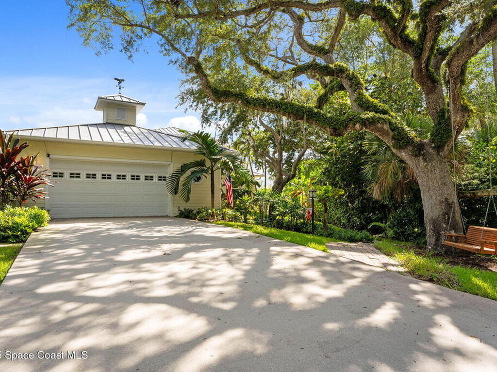395 Live Oak Drive, Vero Beach, FL 32963