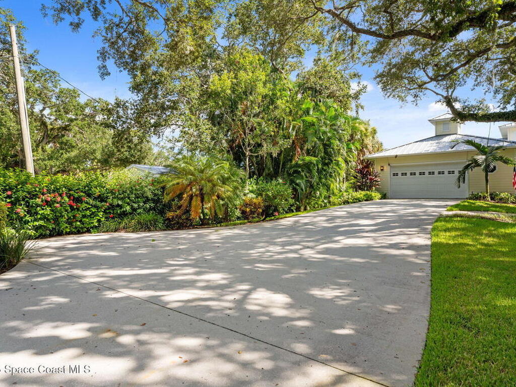 395 Live Oak Drive, Vero Beach, FL 32963