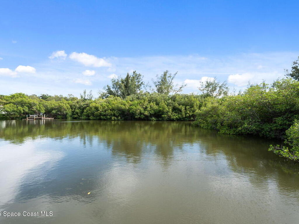 395 Live Oak Drive, Vero Beach, FL 32963