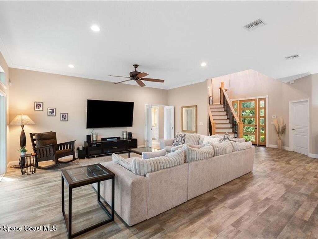 395 Live Oak Drive, Vero Beach, FL 32963