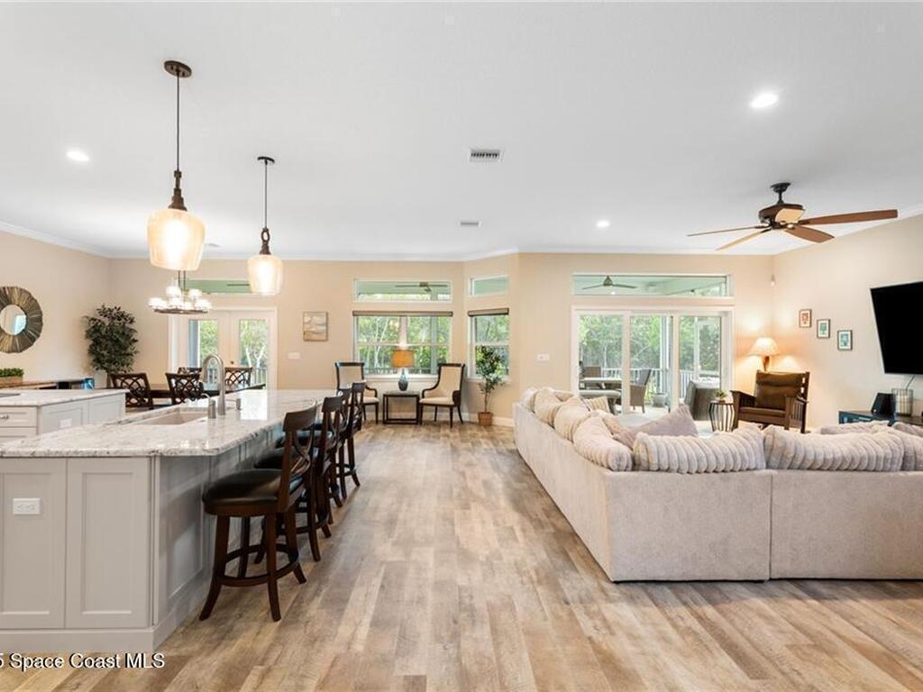 395 Live Oak Drive, Vero Beach, FL 32963