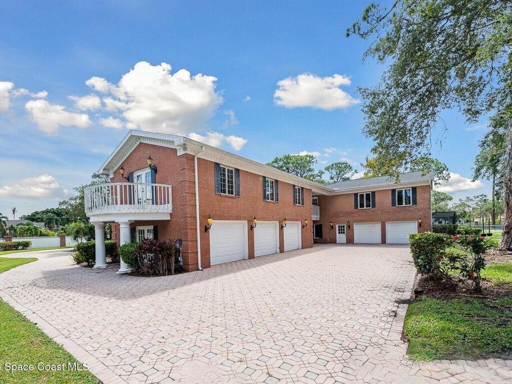 2195 S Courtenay Parkway, Merritt Island, FL 32952