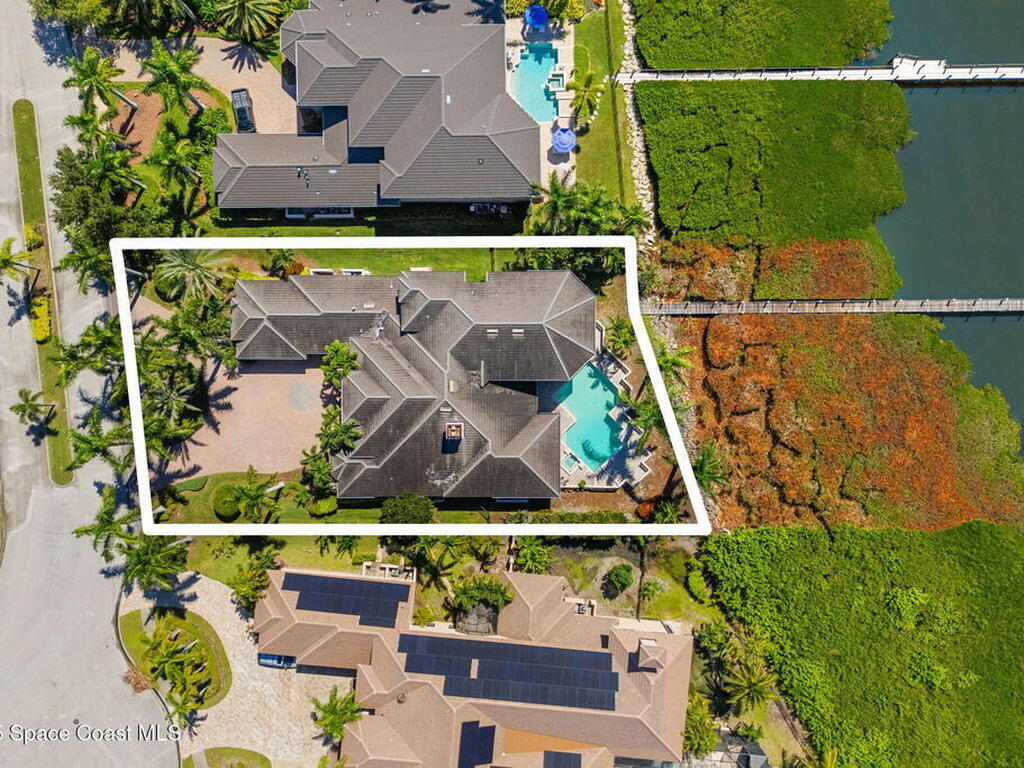 327 Lansing Island Drive, Indian Harbour Beach, FL 32937