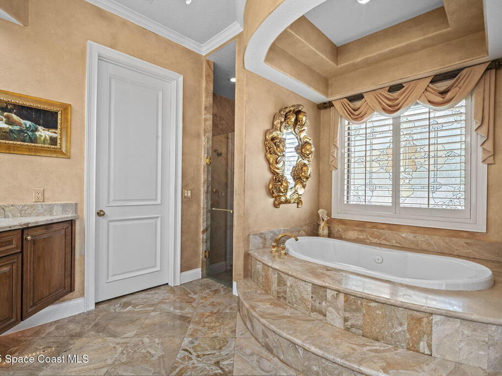 142 Lansing Island Drive, Indian Harbour Beach, FL 32937