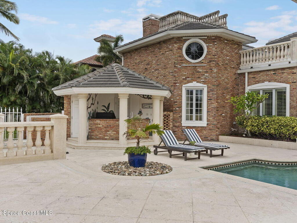 142 Lansing Island Drive, Indian Harbour Beach, FL 32937