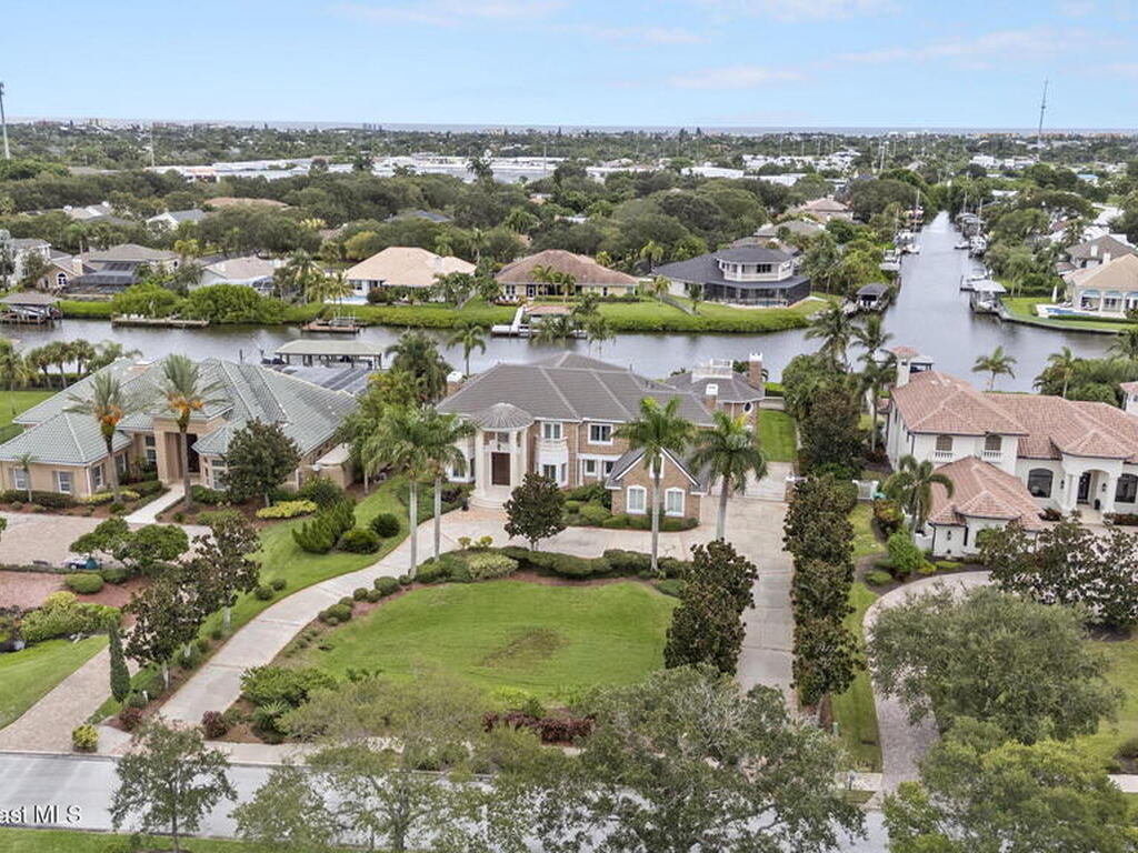 142 Lansing Island Drive, Indian Harbour Beach, FL 32937