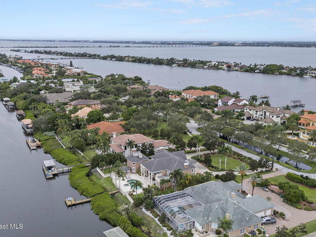 142 Lansing Island Drive, Indian Harbour Beach, FL 32937