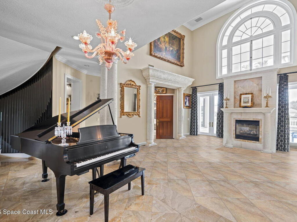 142 Lansing Island Drive, Indian Harbour Beach, FL 32937