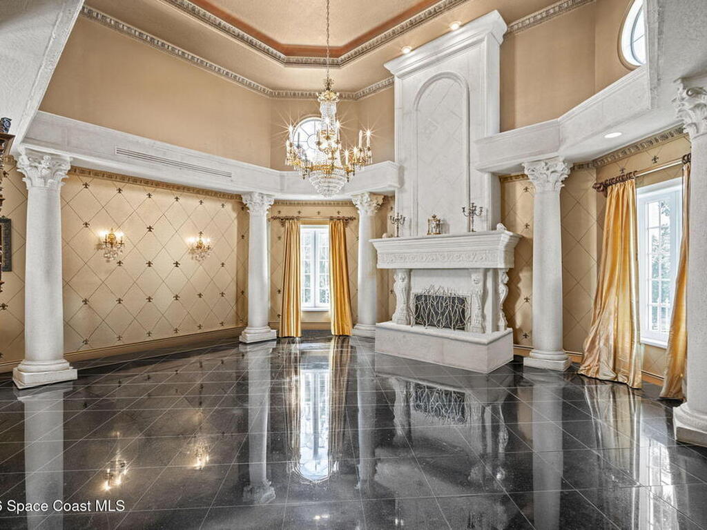 142 Lansing Island Drive, Indian Harbour Beach, FL 32937