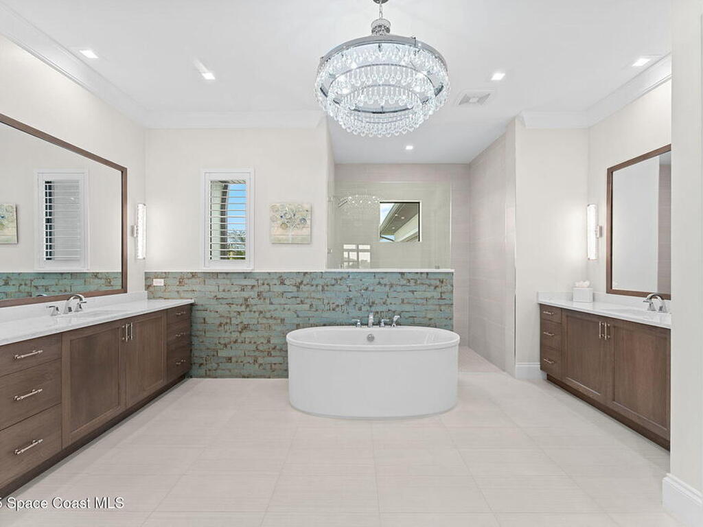 3709 Lake Adelaide Place, Rockledge, FL 32955