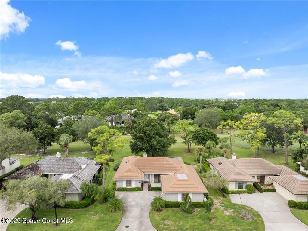 110 Prestwick Circle, Vero Beach, FL 32967