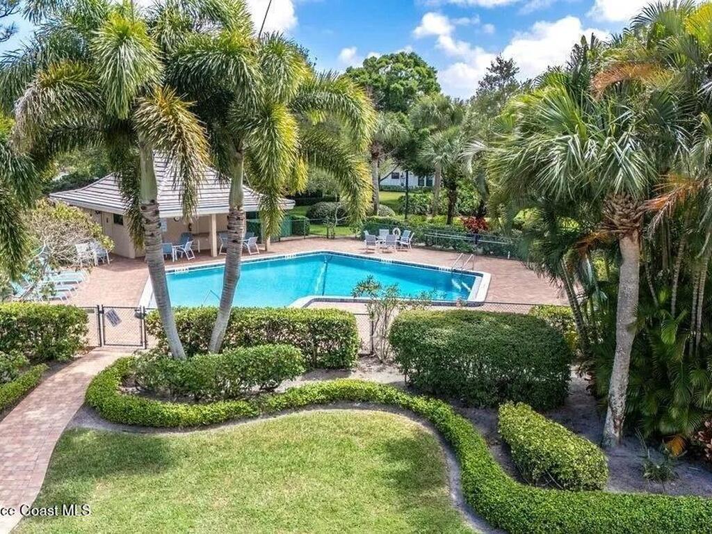 110 Prestwick Circle, Vero Beach, FL 32967