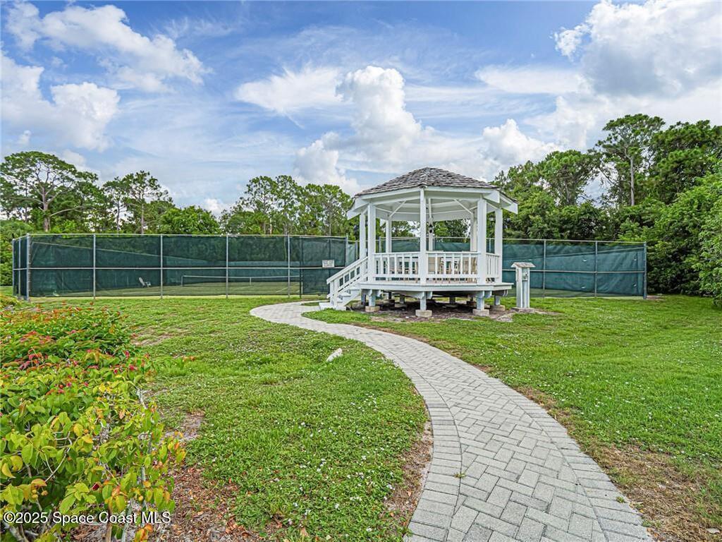 110 Prestwick Circle, Vero Beach, FL 32967