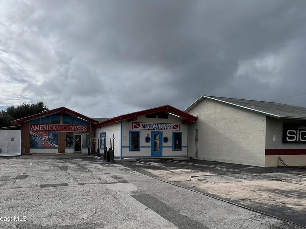 691 N Courtenay Parkway, Merritt Island, FL 32953