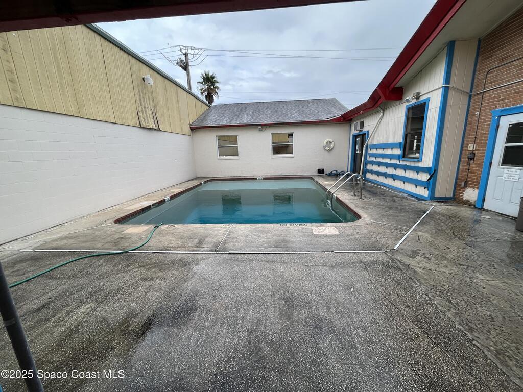 691 N Courtenay Parkway, Merritt Island, FL 32953