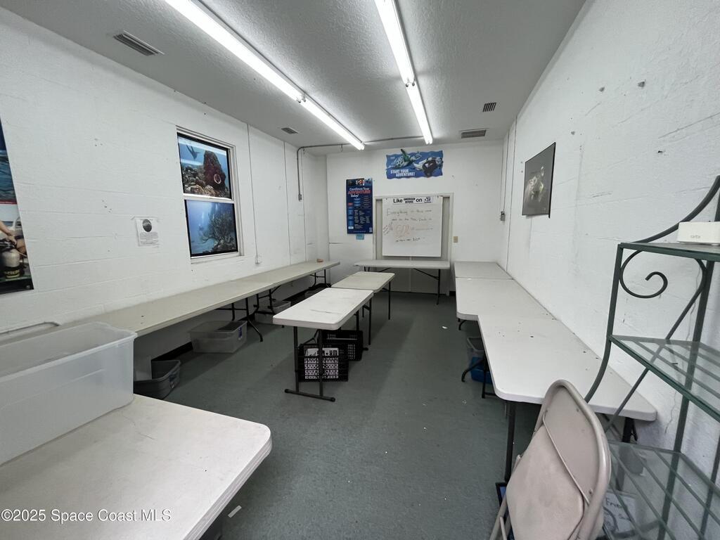 691 N Courtenay Parkway, Merritt Island, FL 32953