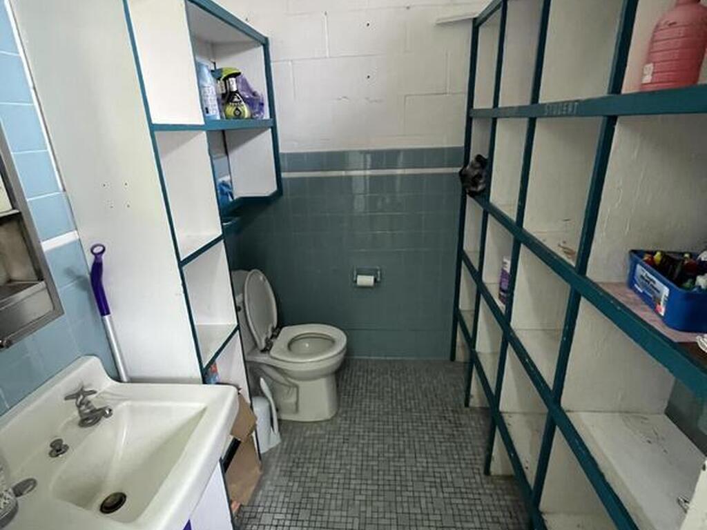 691 N Courtenay Parkway, Merritt Island, FL 32953