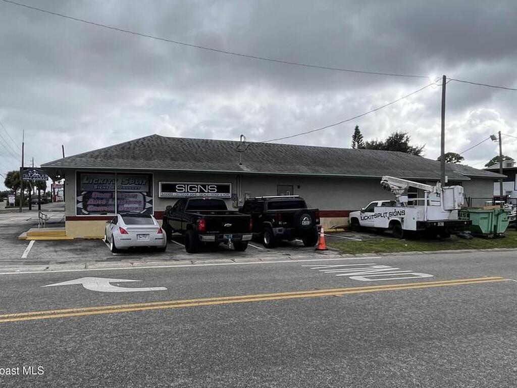 691 N Courtenay Parkway, Merritt Island, FL 32953