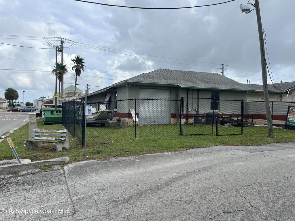 691 N Courtenay Parkway, Merritt Island, FL 32953