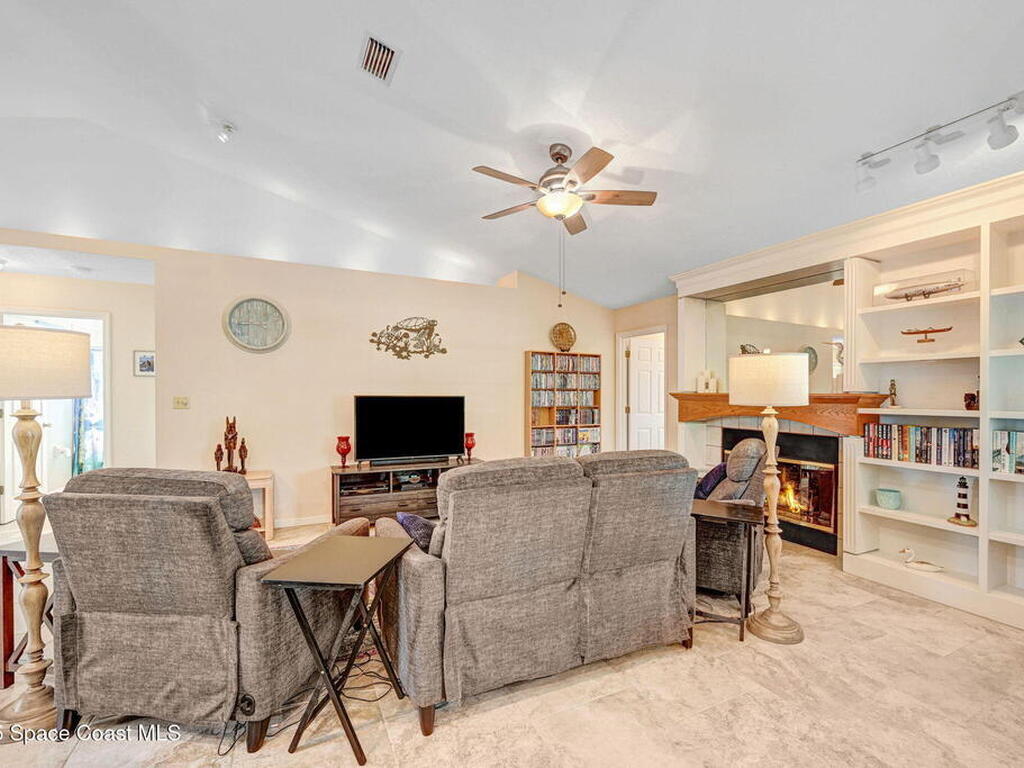 560 Spring Lake Drive, Melbourne, FL 32940