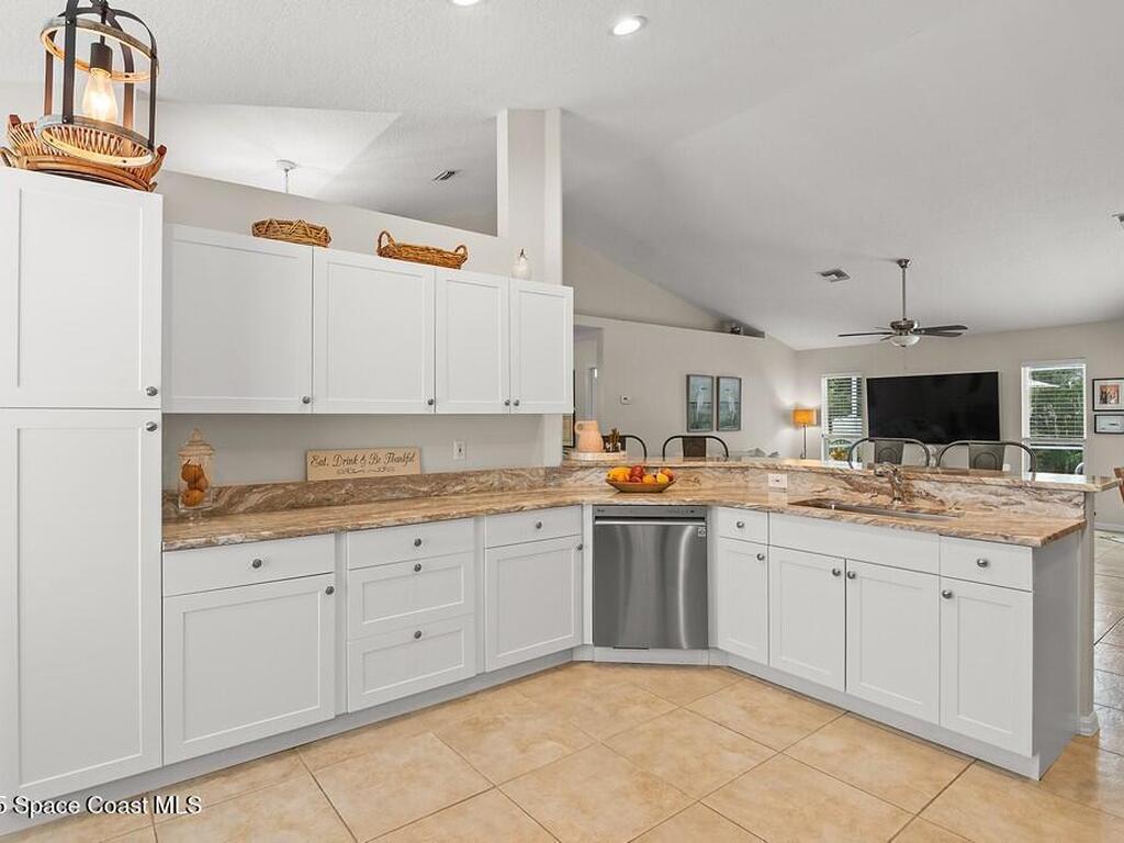 4820 48th Avenue, Vero Beach, FL 32967