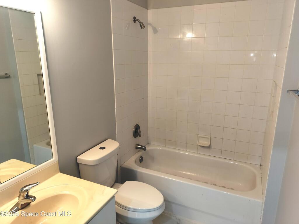 826 Middleton Drive, Vero Beach, FL 32962