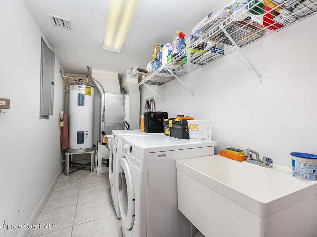 4975 Dixie Highway, Palm Bay, FL 32905