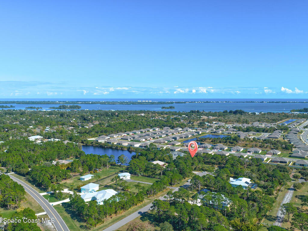 4762 Blossom Ridge Place, Grant, FL 32949