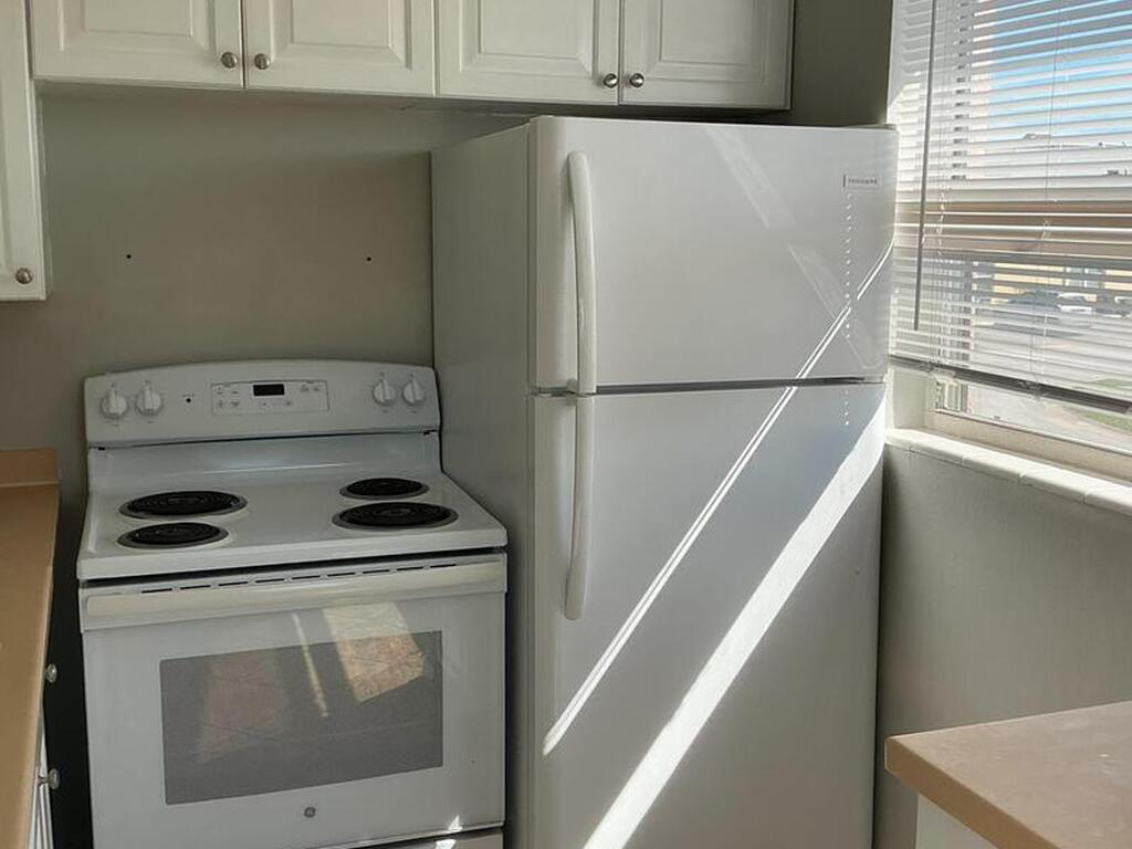 420 Monroe Avenue, Cape Canaveral, FL 32920