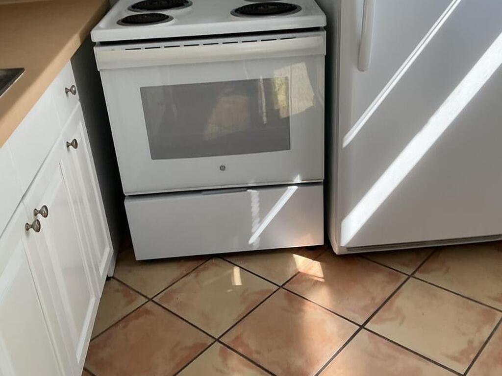 420 Monroe Avenue, Cape Canaveral, FL 32920