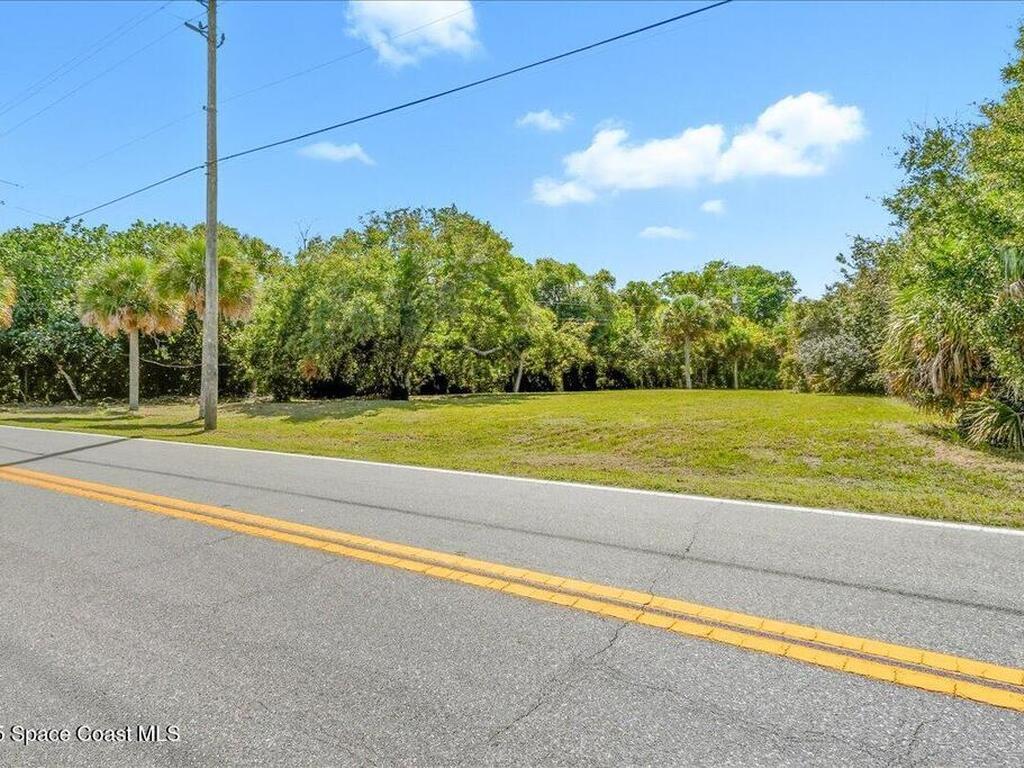 6555 S Tropical Trail, Merritt Island, FL 32952