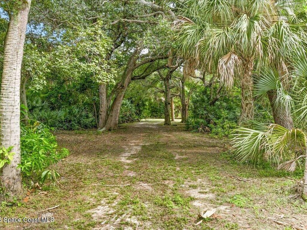 6555 S Tropical Trail, Merritt Island, FL 32952