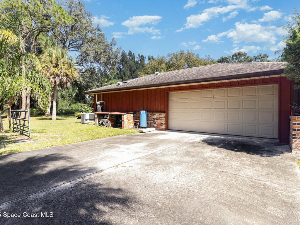 4440 Lakeridge Drive, Melbourne, FL 32934