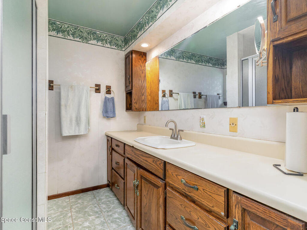 4440 Lakeridge Drive, Melbourne, FL 32934