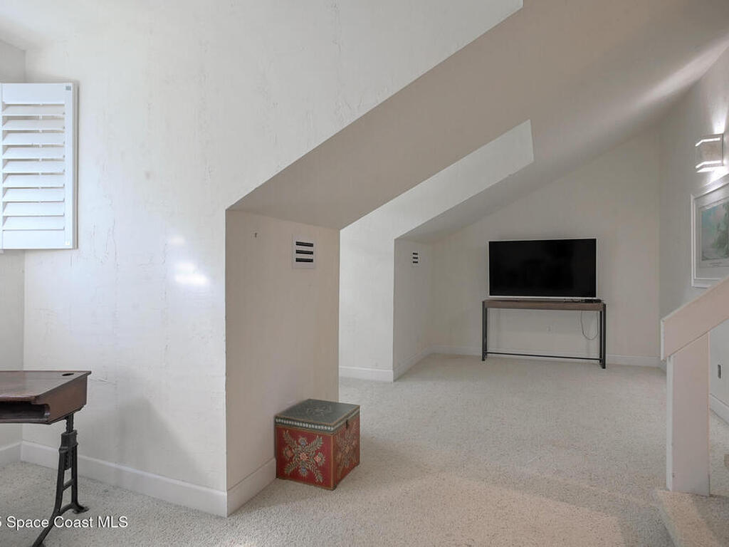 5930 Riverside Drive, Melbourne Beach, FL 32951