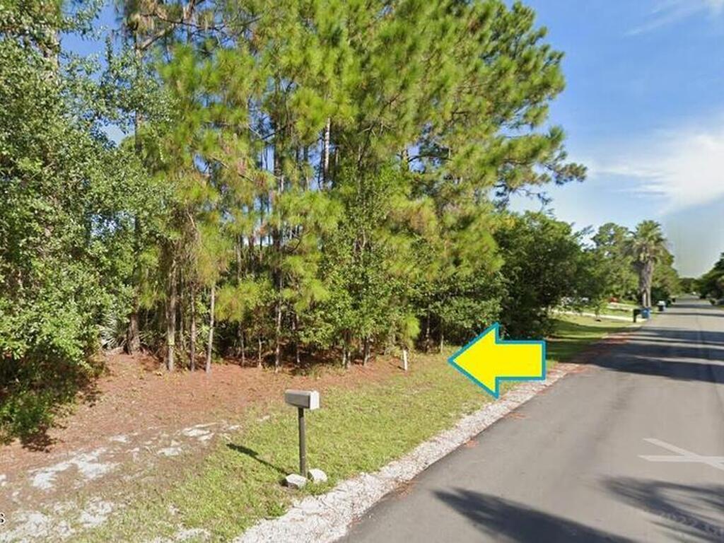 558 Wildwood Avenue, Palm Bay, FL 32908