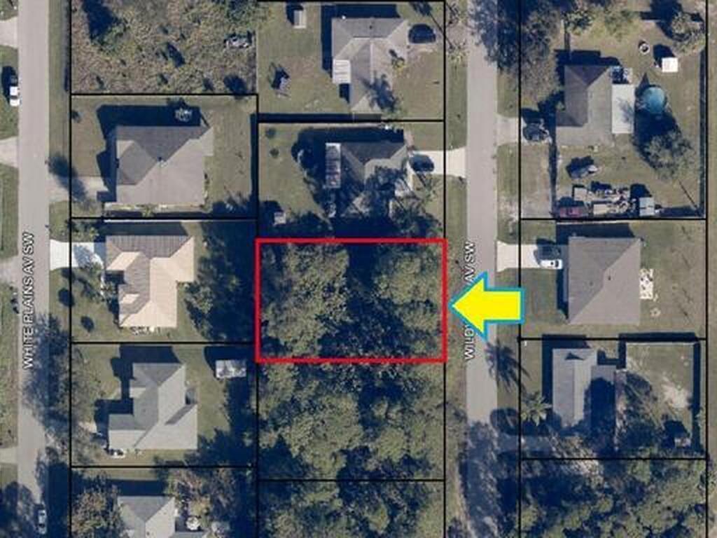 558 Wildwood Avenue, Palm Bay, FL 32908